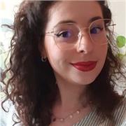 Maestra de Infantil con capacidades de Primaria, y amplia experiencia en clases de refuerzo, usando estrategias innovadoras.